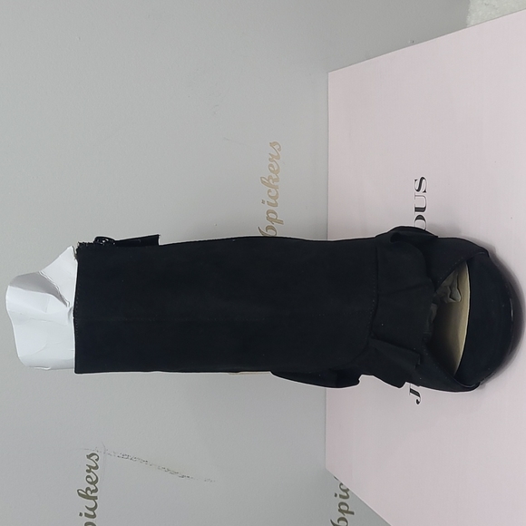 Women's Booties - Picture 4 of 14